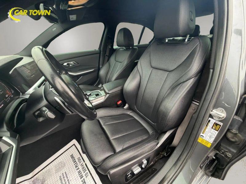 Vehicle photo 16