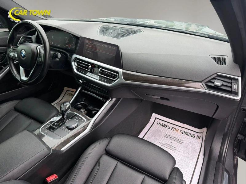 Vehicle photo 20