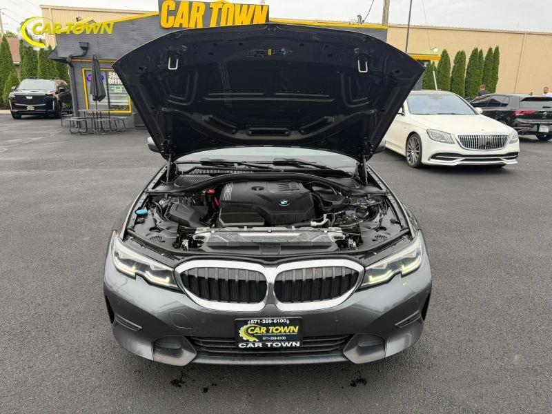 Vehicle photo 34
