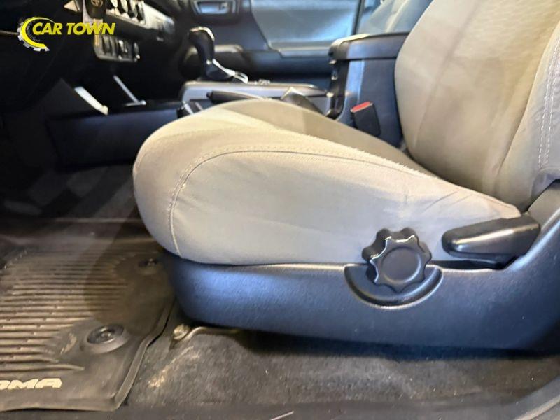 Vehicle photo 18