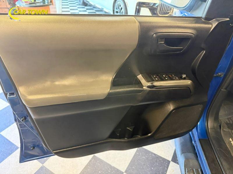 Vehicle photo 20