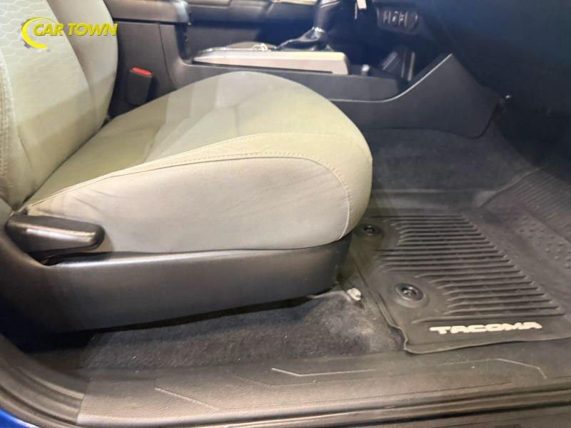 Vehicle photo 26