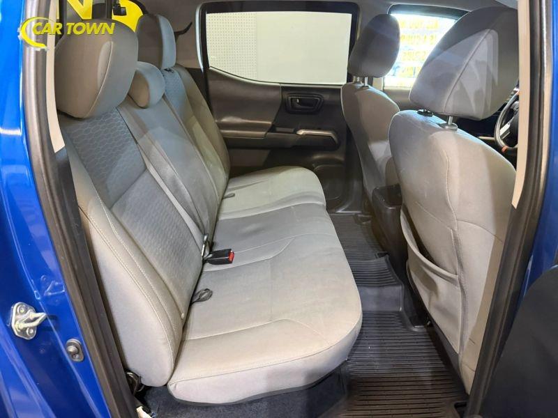 Vehicle photo 28
