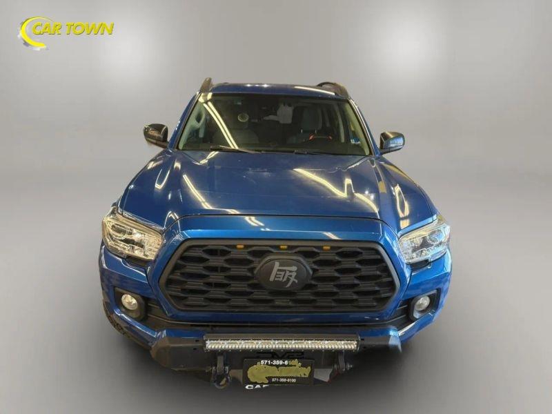 Vehicle photo 3