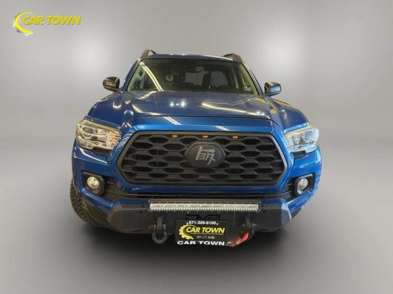 Vehicle photo 4