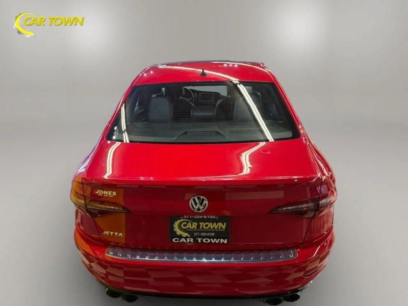 Vehicle photo 10