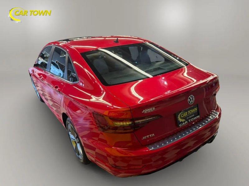 Vehicle photo 12