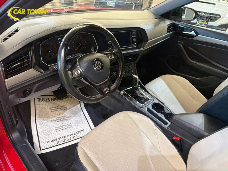 Vehicle photo 16