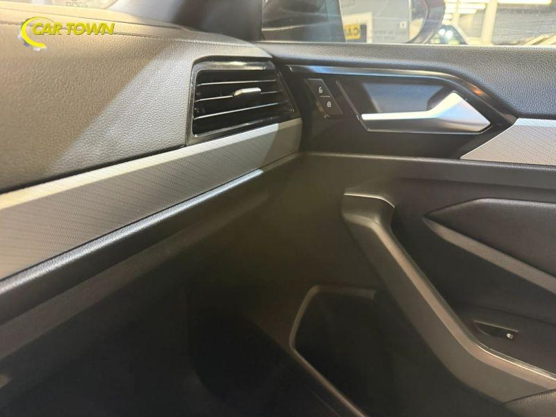 Vehicle photo 38