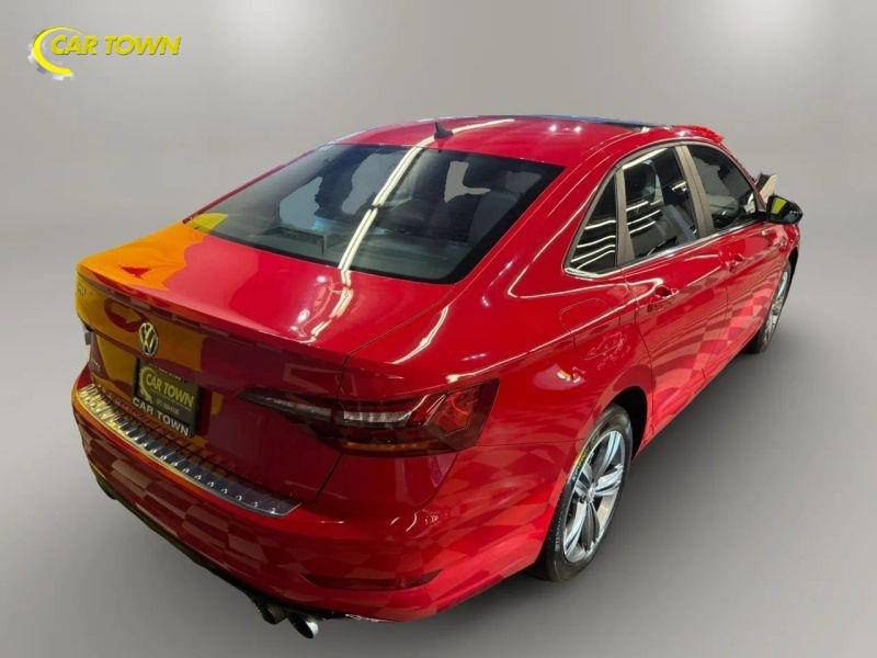 Vehicle photo 8