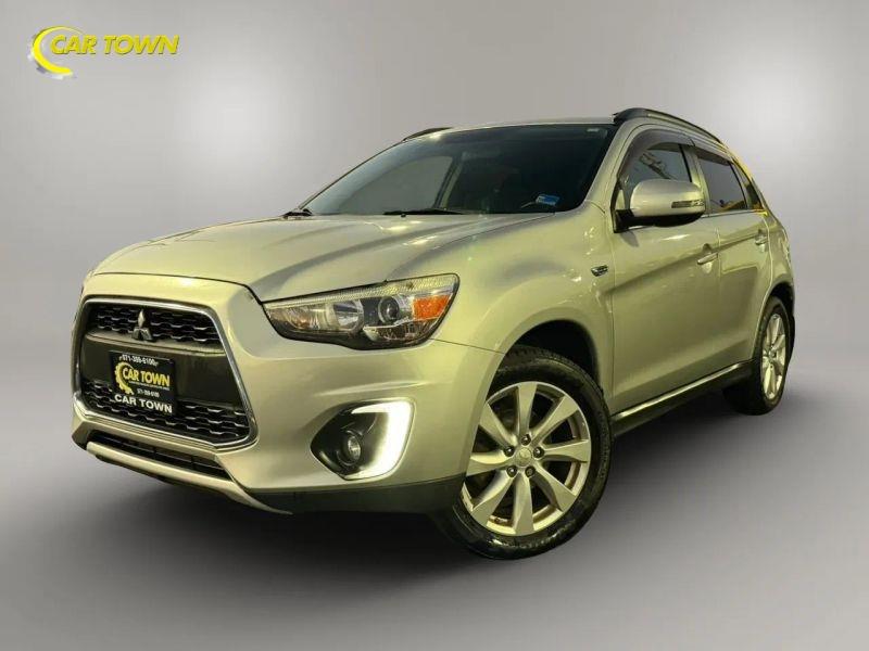 Vehicle photo 2