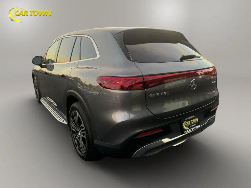 Vehicle photo 13