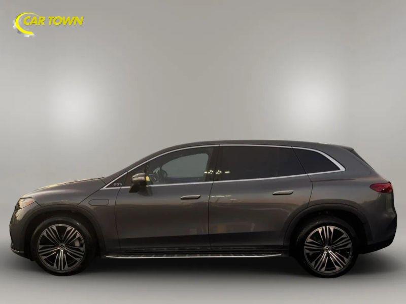 Vehicle photo 14