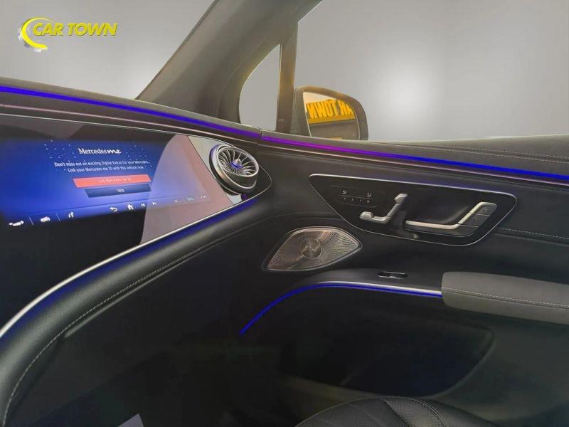 Vehicle photo 27