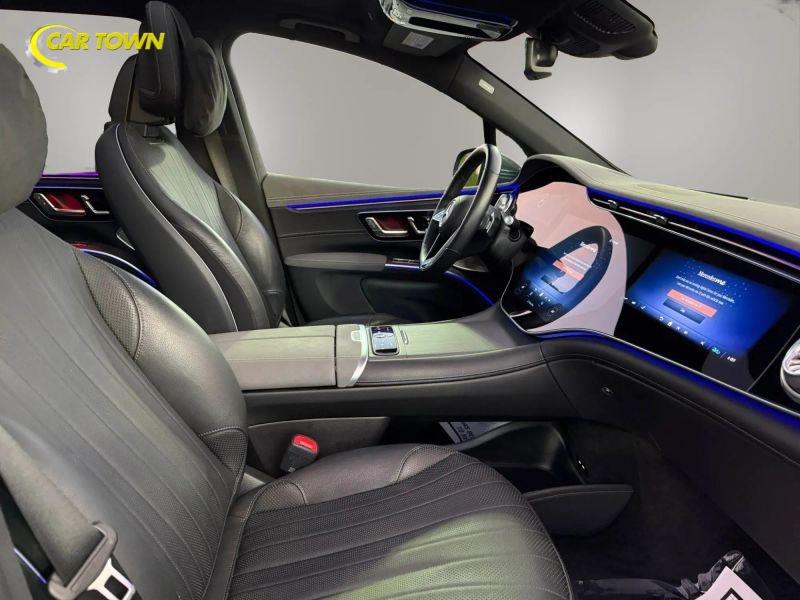 Vehicle photo 30
