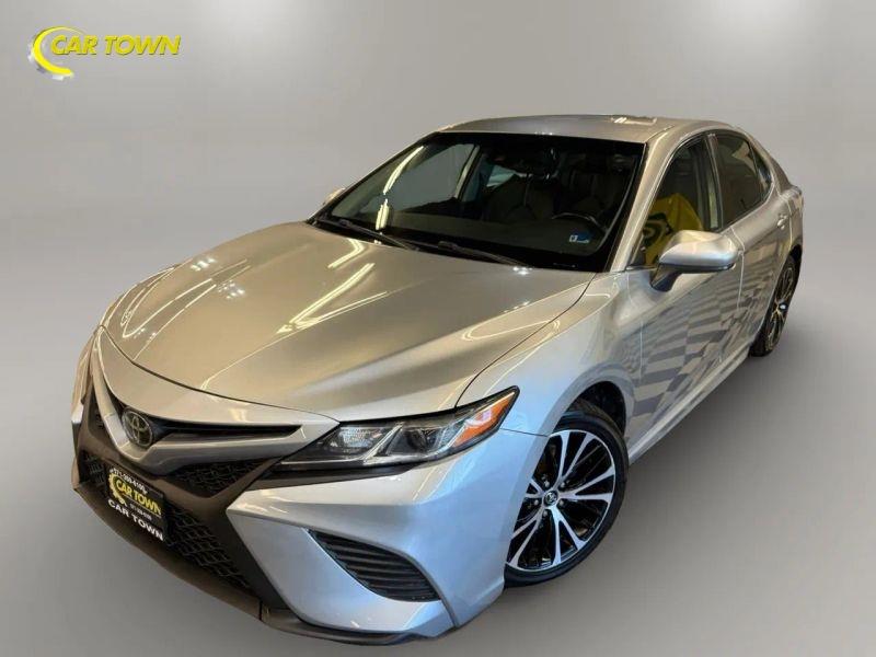 2019 TOYOTA CAMRY SE SEDAN 4D