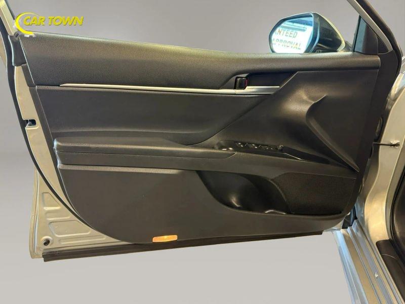 Vehicle photo 18