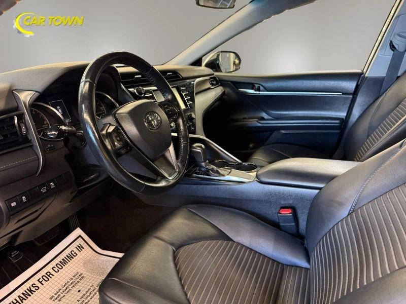 Vehicle photo 28