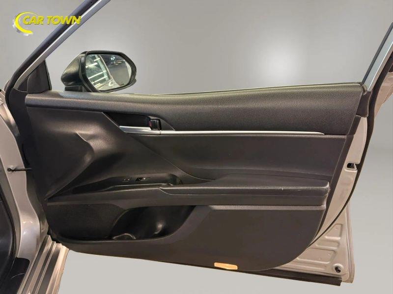 Vehicle photo 34
