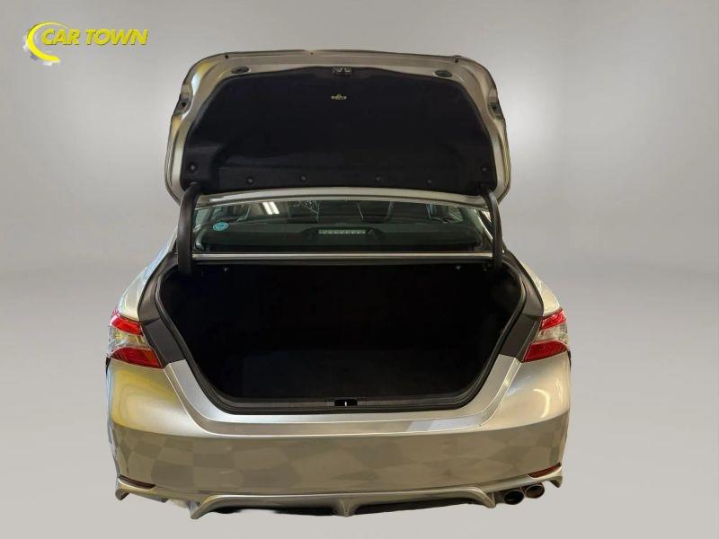 Vehicle photo 38
