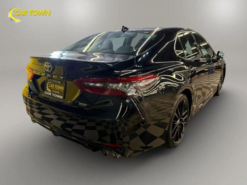 Vehicle photo 11