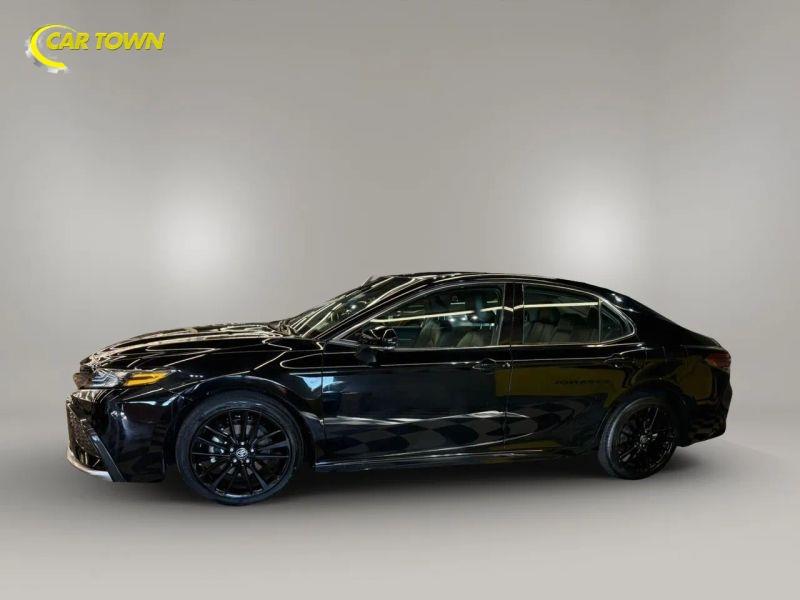 Vehicle photo 16