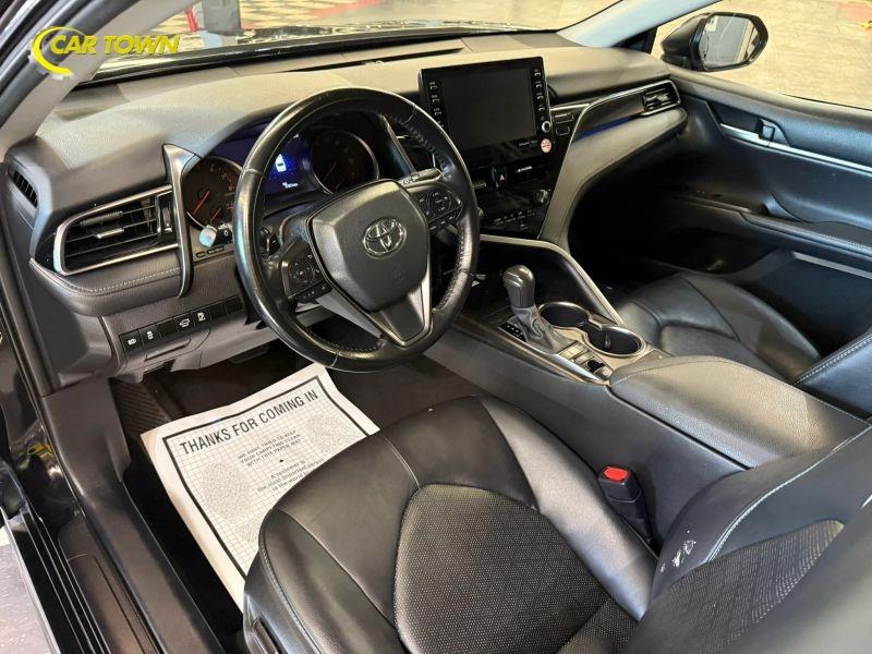 Vehicle photo 18