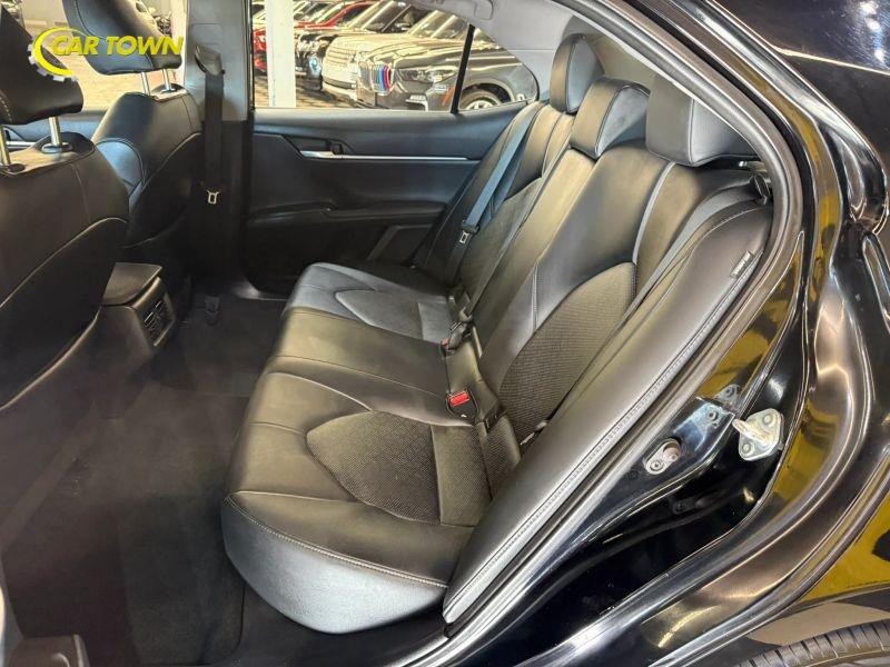 Vehicle photo 24