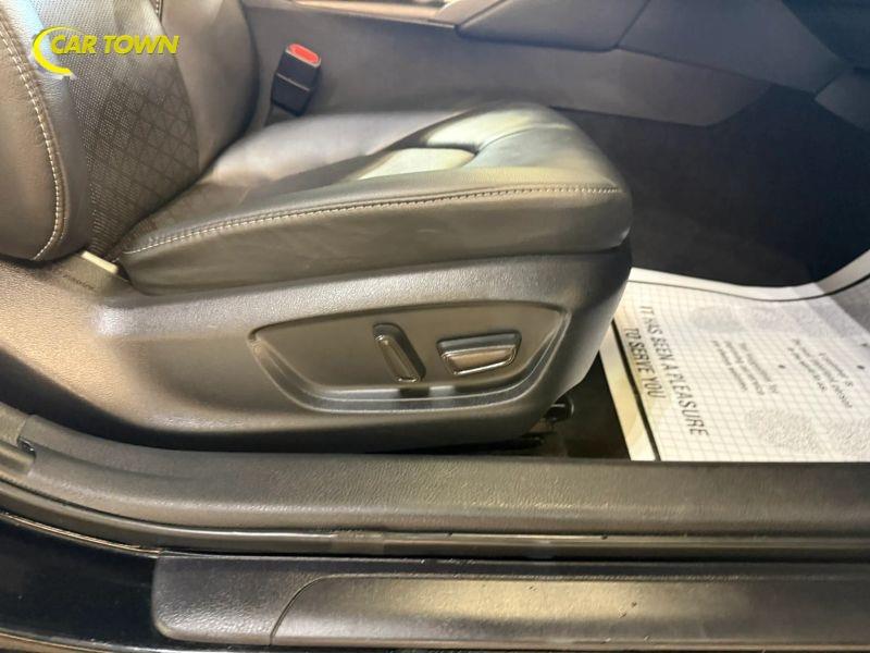Vehicle photo 27