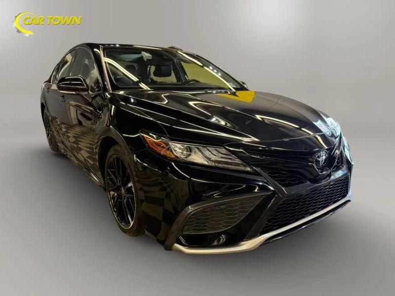 Vehicle photo 6