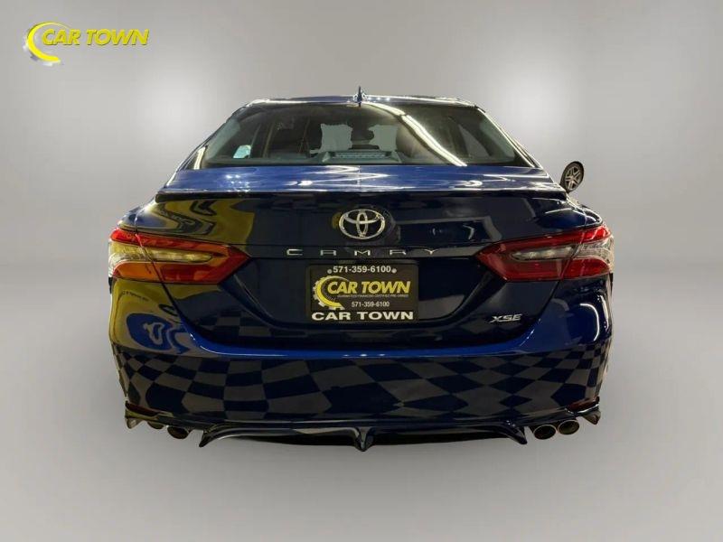 Vehicle photo 11