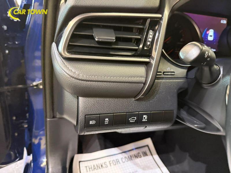 Vehicle photo 20