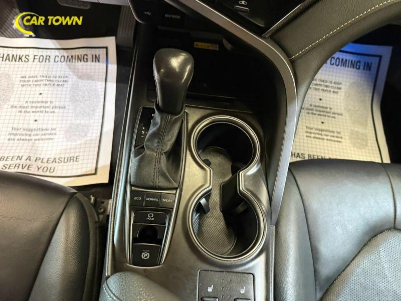 Vehicle photo 21