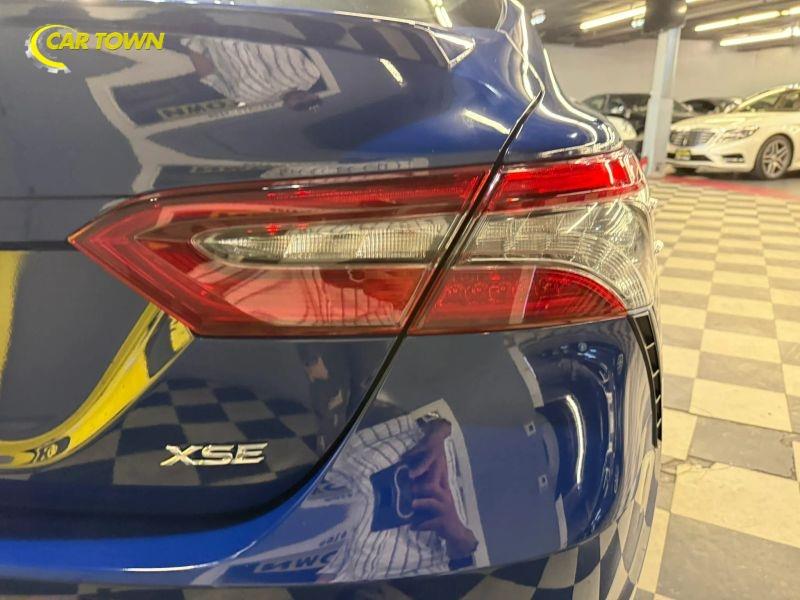 Vehicle photo 32