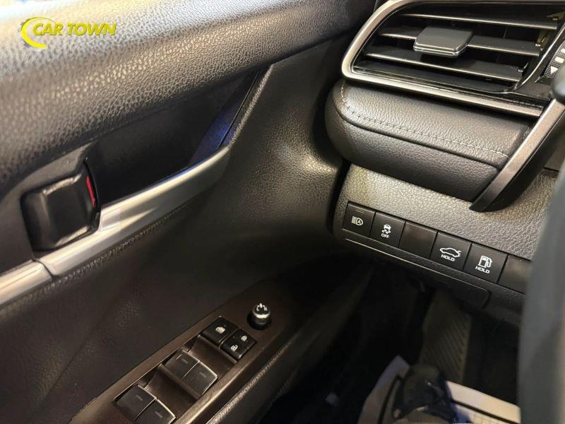 Vehicle photo 41