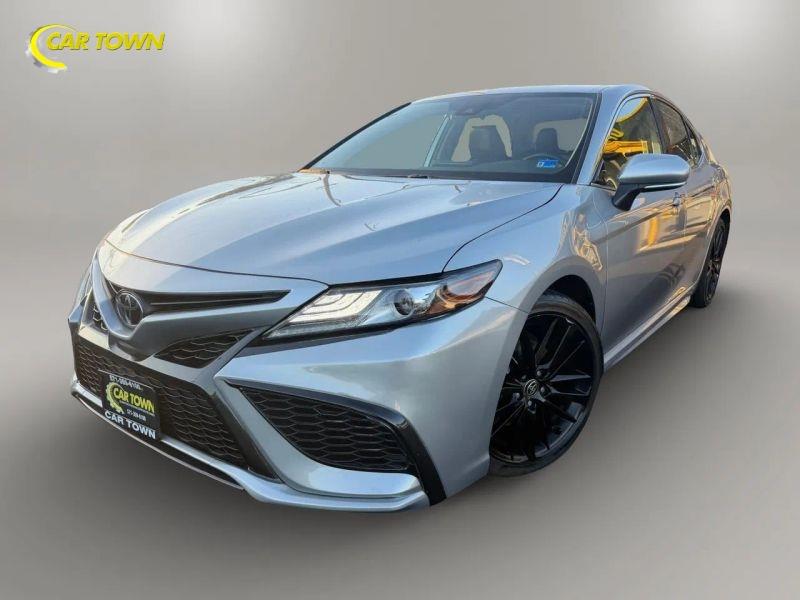 Vehicle photo 2
