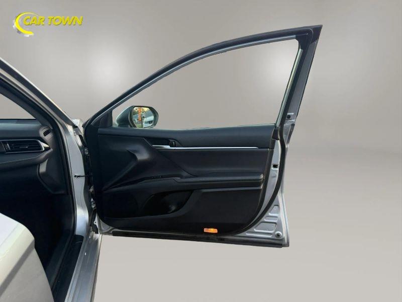 Vehicle photo 20