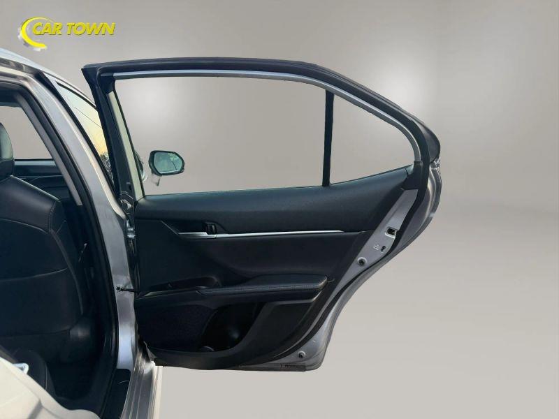 Vehicle photo 22