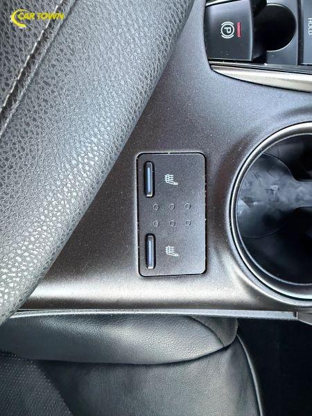 Vehicle photo 29