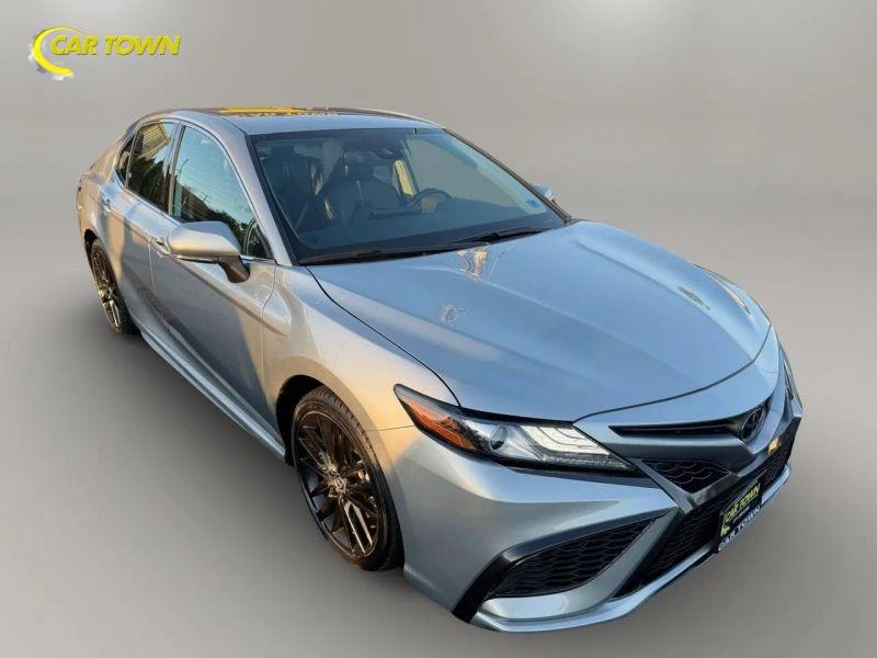 Vehicle photo 5