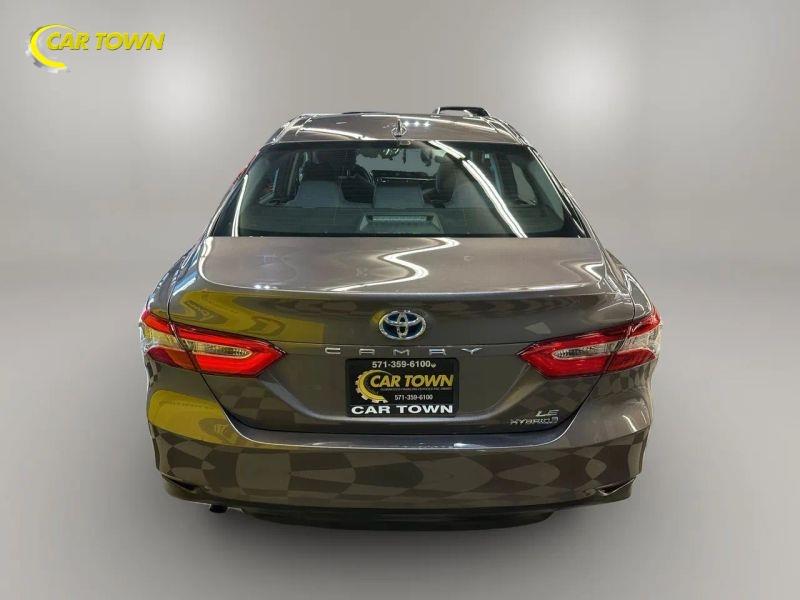 Vehicle photo 10