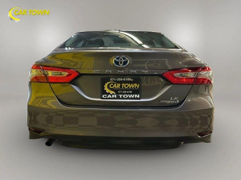 Vehicle photo 11