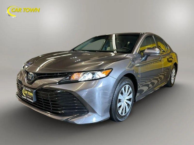 Vehicle photo 2