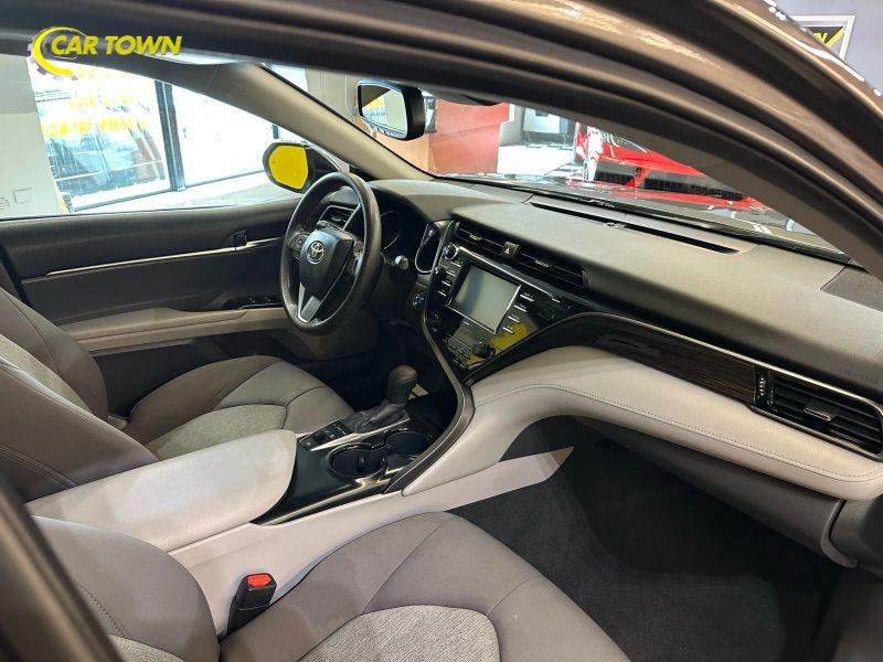 Vehicle photo 20