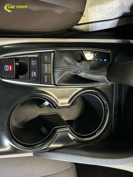 Vehicle photo 33