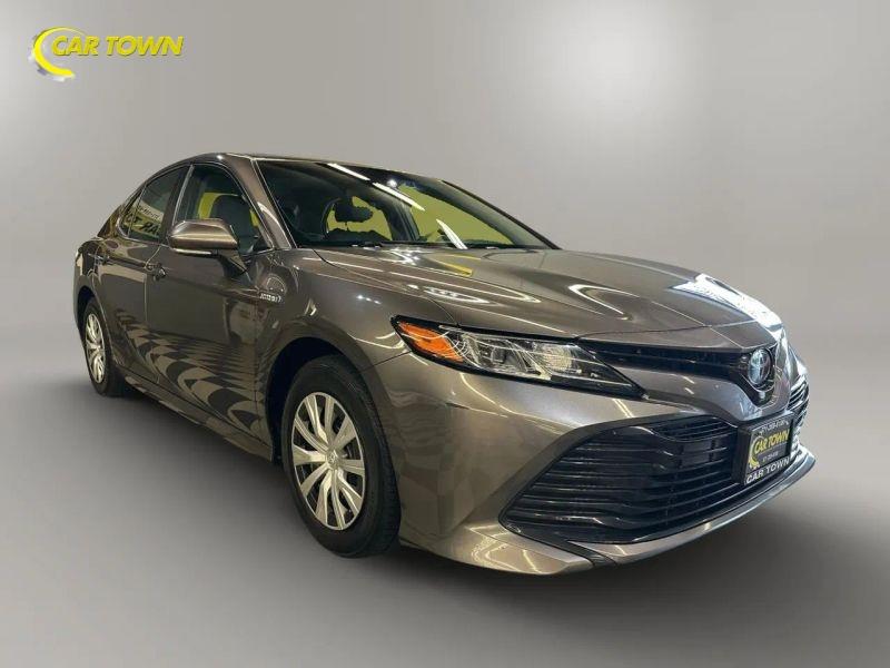 Vehicle photo 6