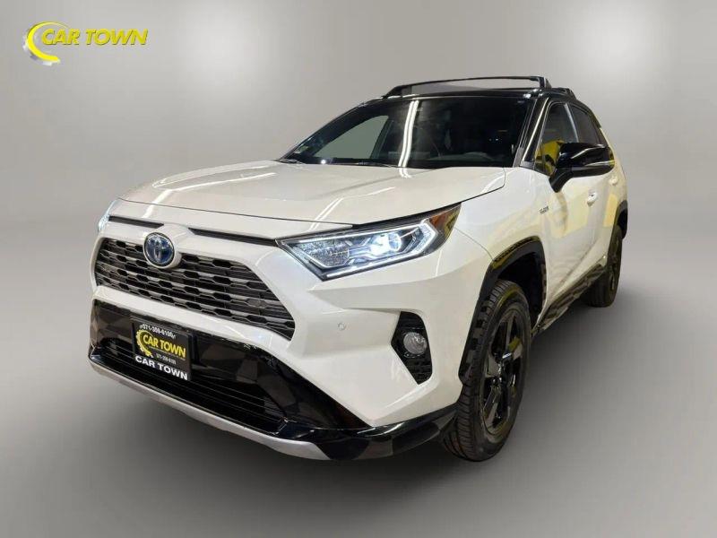 Vehicle photo 2