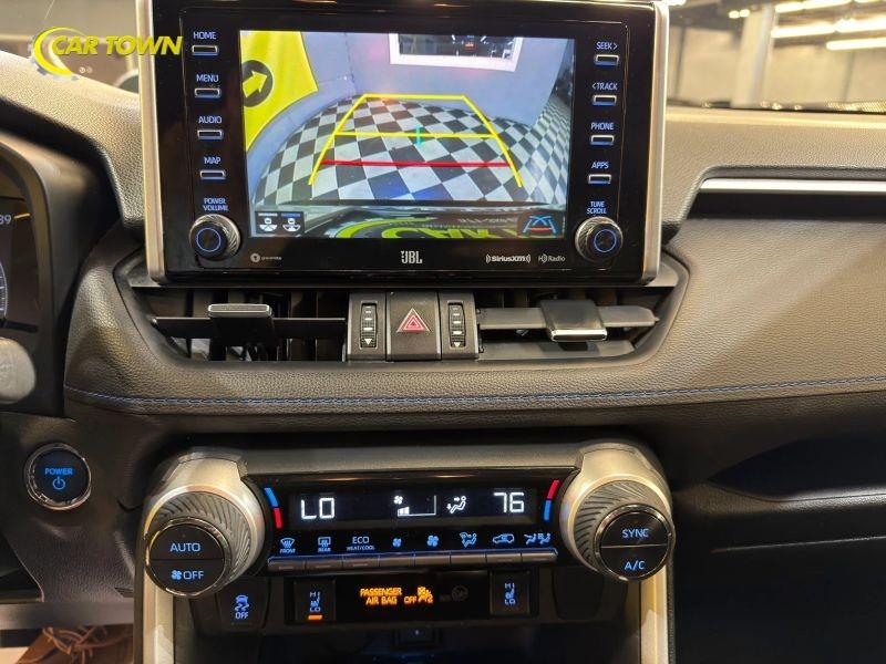 Vehicle photo 35
