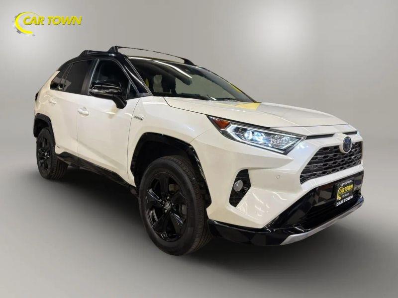 Vehicle photo 6