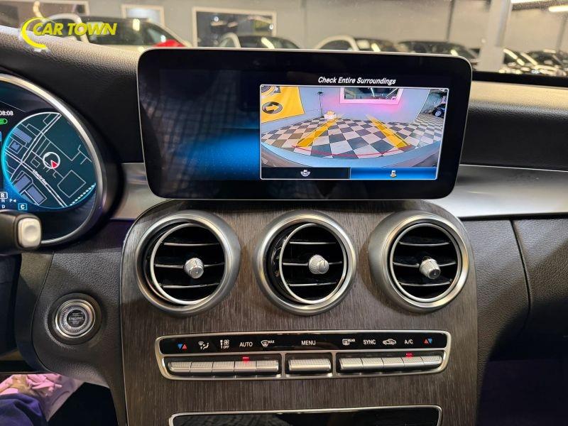 Vehicle photo 35